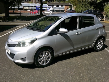 Used Toyota Yaris 2012 for sale - 78436099: Photo