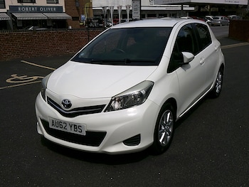 Used Toyota Yaris 2012 for sale - 79366103: Photo
