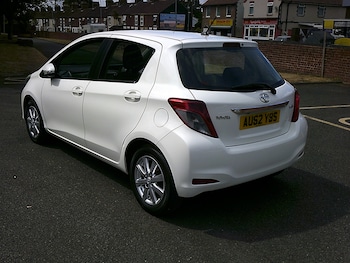 Used Toyota Yaris 2012 for sale - 79366103: Photo