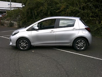Used Toyota Yaris 2015 for sale - 79761370: Photo
