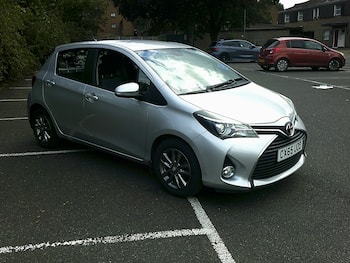 Used Toyota Yaris 2015 for sale - 79761370: Photo
