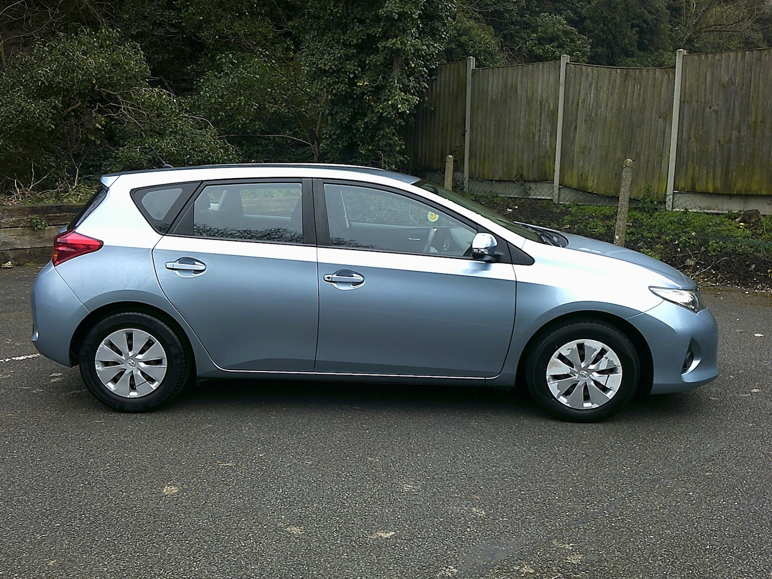 Used Toyota Auris 2013 for sale - 77759085: Photo 2