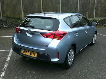 Used Toyota Auris 2013 for sale - 77759085: Photo