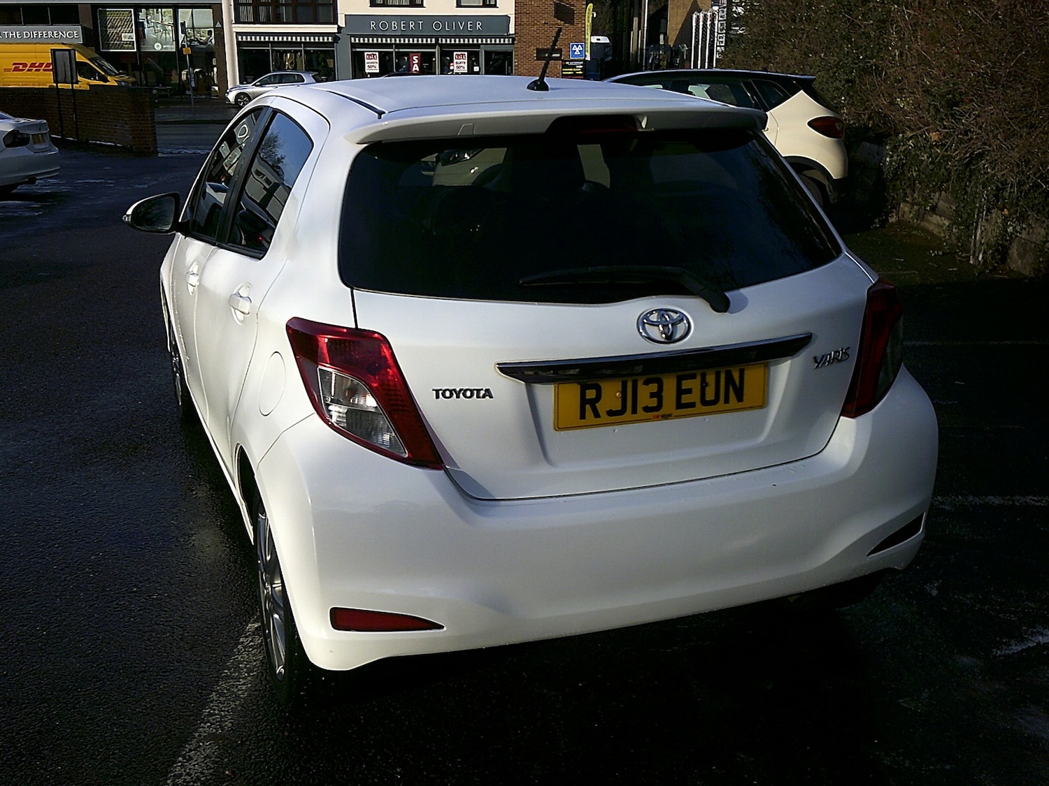 Used Toyota Yaris 2013 for sale - 77125744: Photo 2