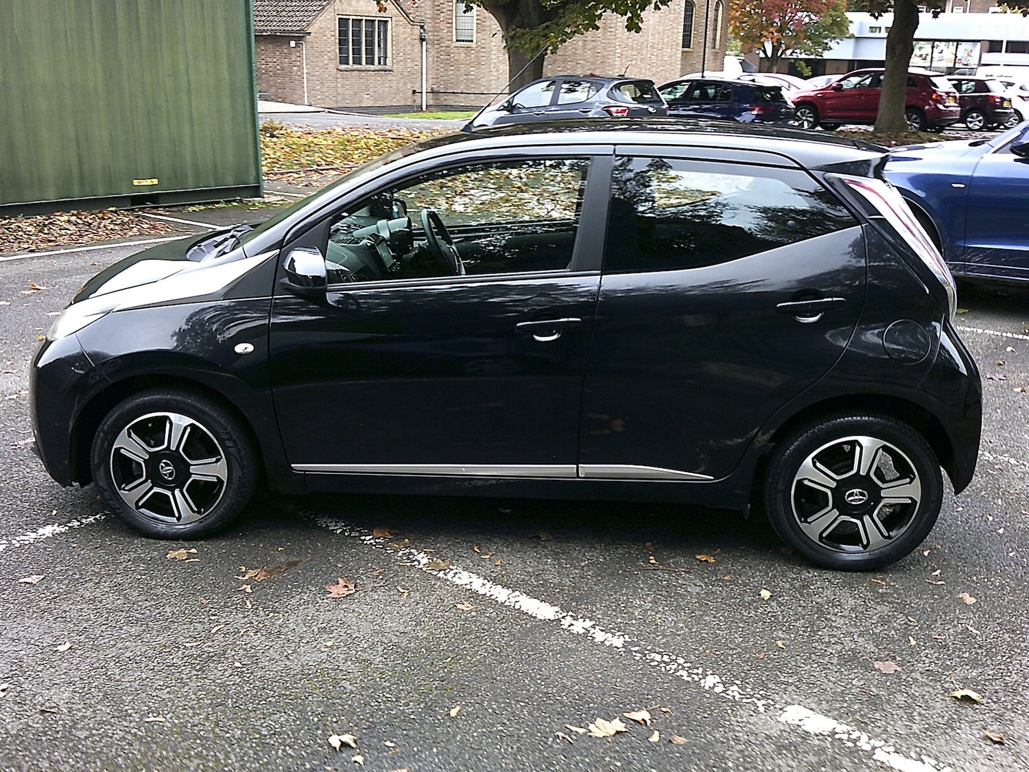 Used Toyota AYGO 2014 for sale - 76276039: Photo 2