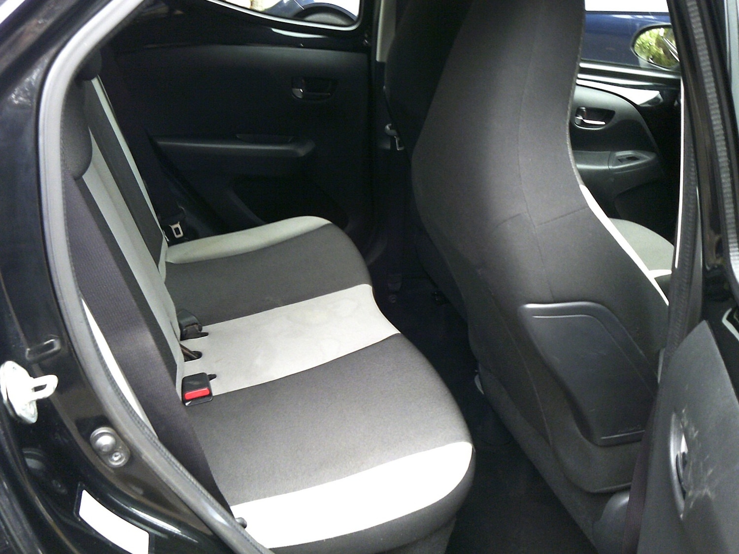 Used Toyota AYGO 2014 for sale - 76276039: Photo 5