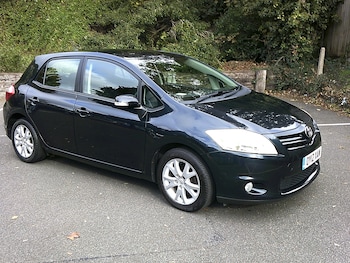 Toyota - Auris
