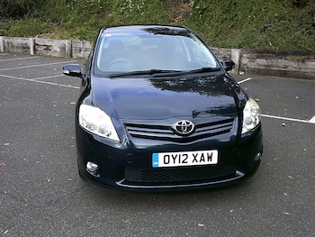 Used Toyota Auris 2012 for sale - 76220381: Photo 2