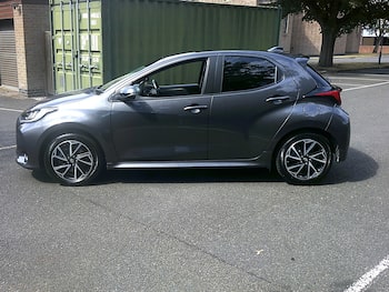 Used Toyota Yaris 2022 for sale - 79418236: Photo