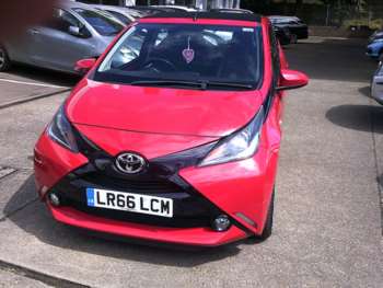2016 (66) - 1.0 VVT-i X-Pression 5dr x-shift