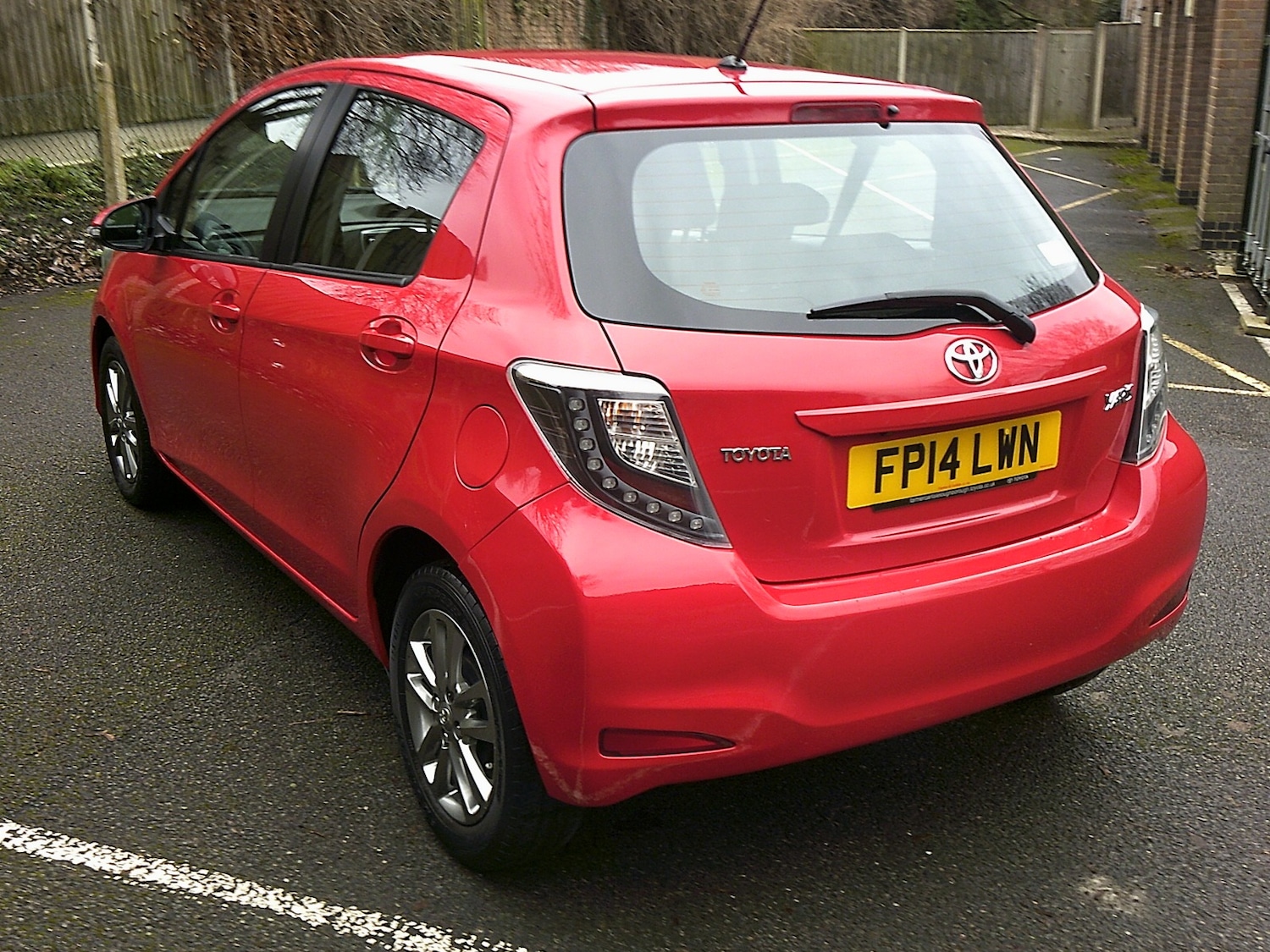 Used Toyota Yaris 2014 for sale - 77283897: Photo 3