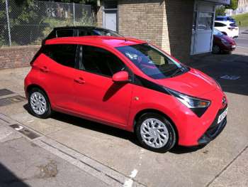 2022 (71) - 1.0 VVT-i X-Play TSS 5dr