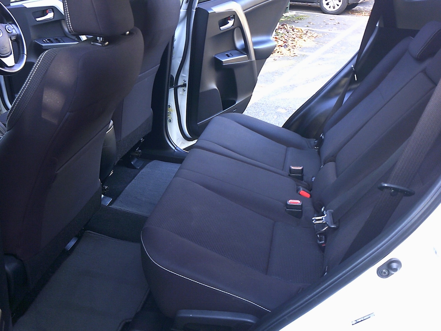 Used Toyota RAV4 2016 for sale - 76218995: Photo 5