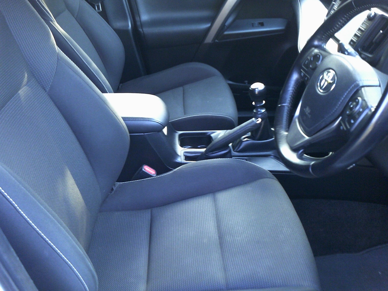 Used Toyota RAV4 2016 for sale - 76218995: Photo 8