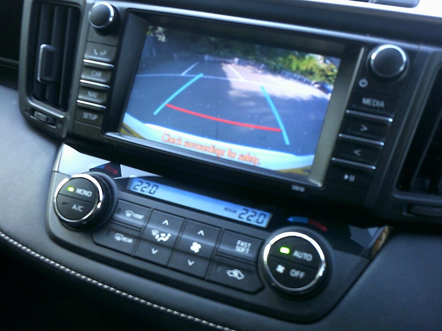 Used Toyota RAV4 2016 for sale - 76218995: Photo 9