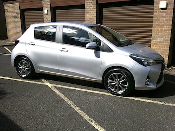 Used Toyota Yaris 2015 for sale - 79747230: Photo