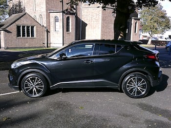 Used Toyota C-HR 2017 for sale - 79661116: Photo