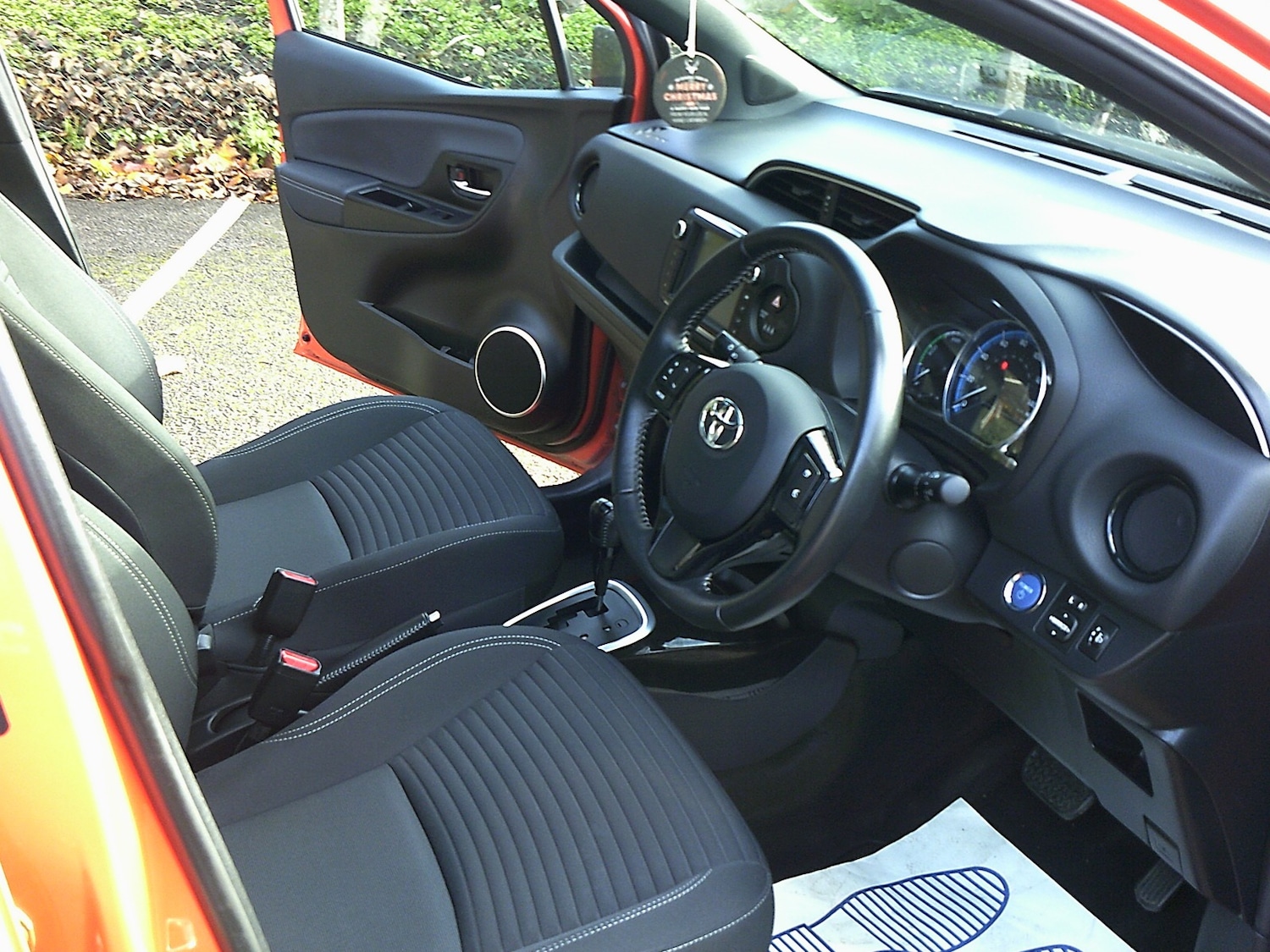 Used Toyota Yaris 2016 for sale - 76413370: Photo 10