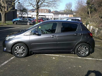 Used Toyota Yaris 2015 for sale - 77759064: Photo