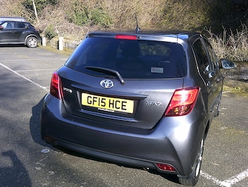 Used Toyota Yaris 2015 for sale - 77759064: Photo
