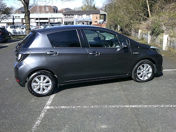 Used Toyota Yaris 2014 for sale - 77974273: Photo