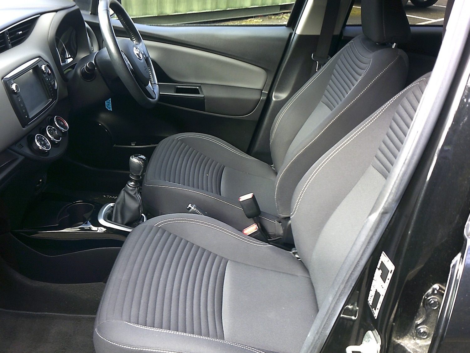 Used Toyota Yaris 2016 for sale - 78025350: Photo 6