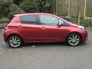 Used Toyota Yaris 2013 for sale - 77776410: Photo