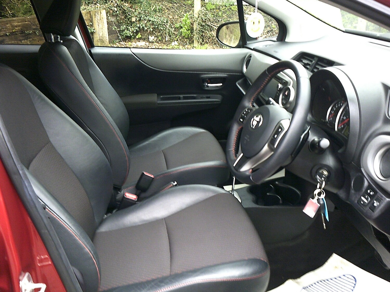 Used Toyota Yaris 2013 for sale - 77776410: Photo 9