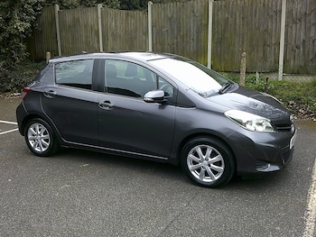 Used Toyota Yaris 2012 for sale - 77916206: Photo
