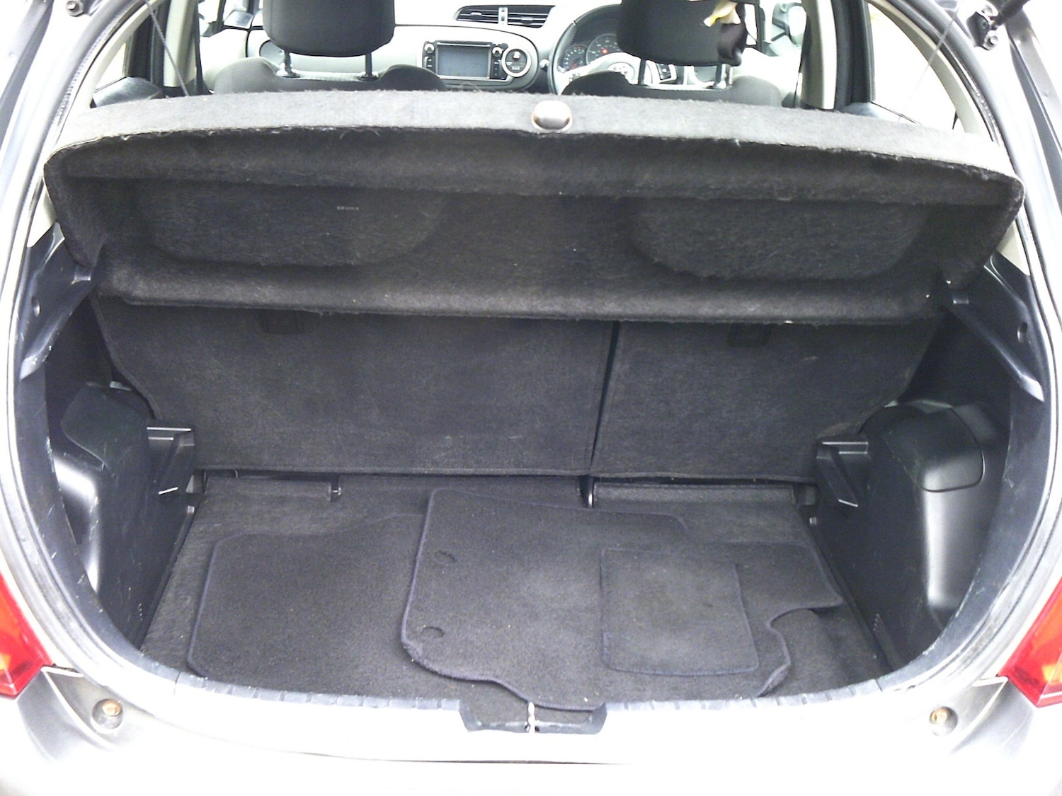 Used Toyota Yaris 2012 for sale - 77916206: Photo 5