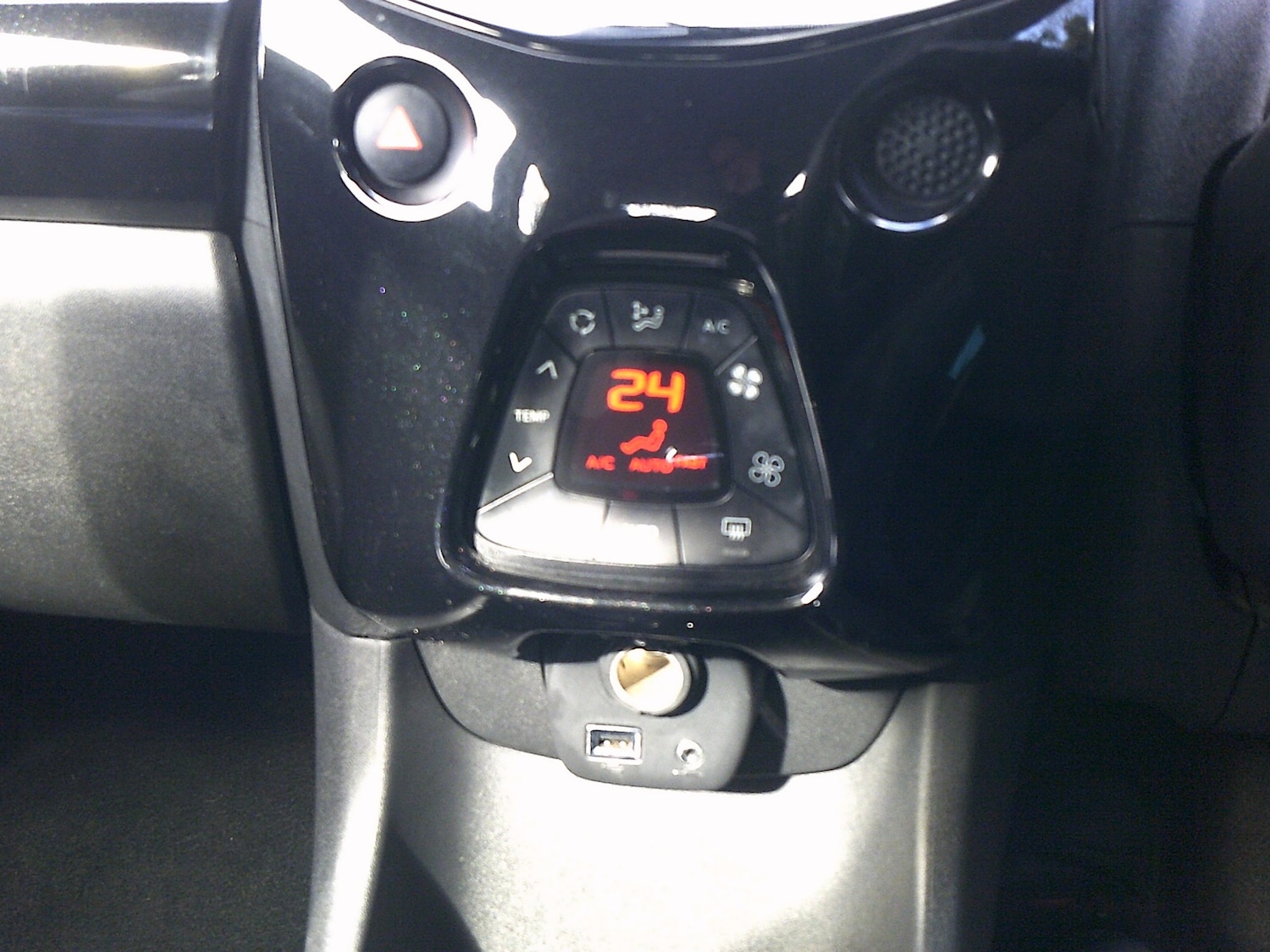 Used Toyota AYGO 2014 for sale - 77567753: Photo 8