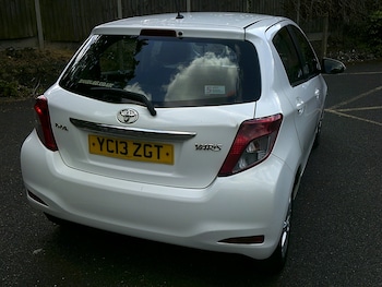 Used Toyota Yaris 2013 for sale - 78520758: Photo