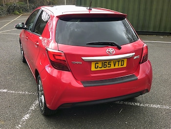 Used Toyota Yaris 2015 for sale - 78107062: Photo
