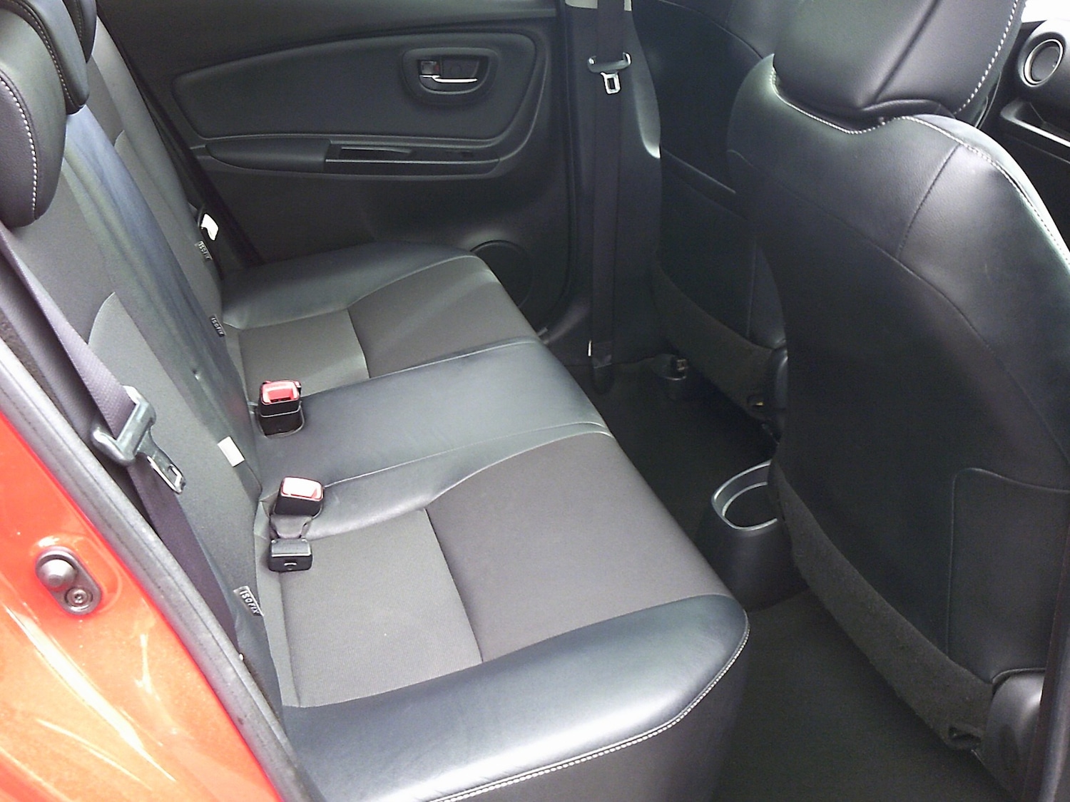 Used Toyota Yaris 2015 for sale - 78107062: Photo 6