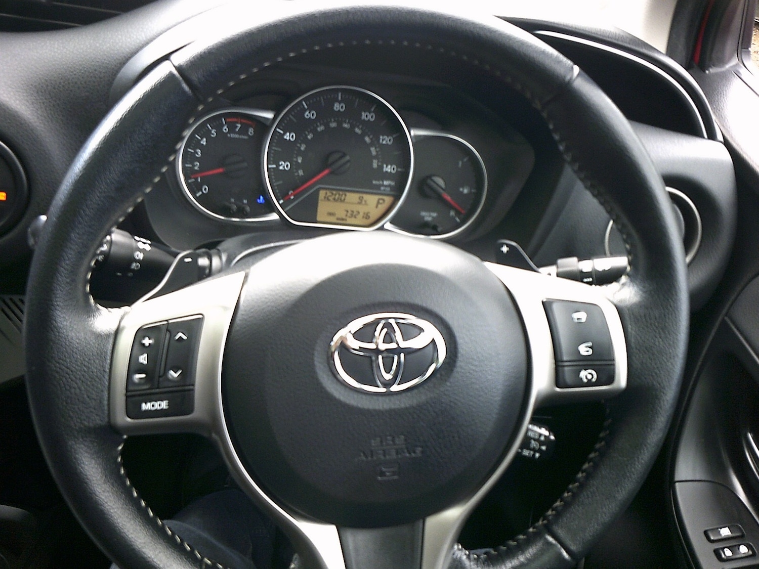 Used Toyota Yaris 2015 for sale - 78107062: Photo 9