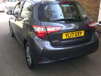 Used Toyota Yaris 2017 for sale - 74177105: Photo