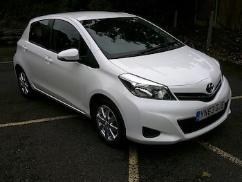 Used Toyota Yaris 2013 for sale - 79732159: Photo