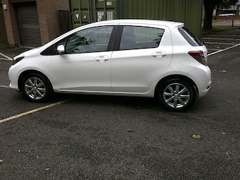 Used Toyota Yaris 2013 for sale - 79732159: Photo