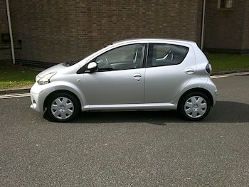 Used Toyota AYGO 2012 for sale - 79759431: Photo