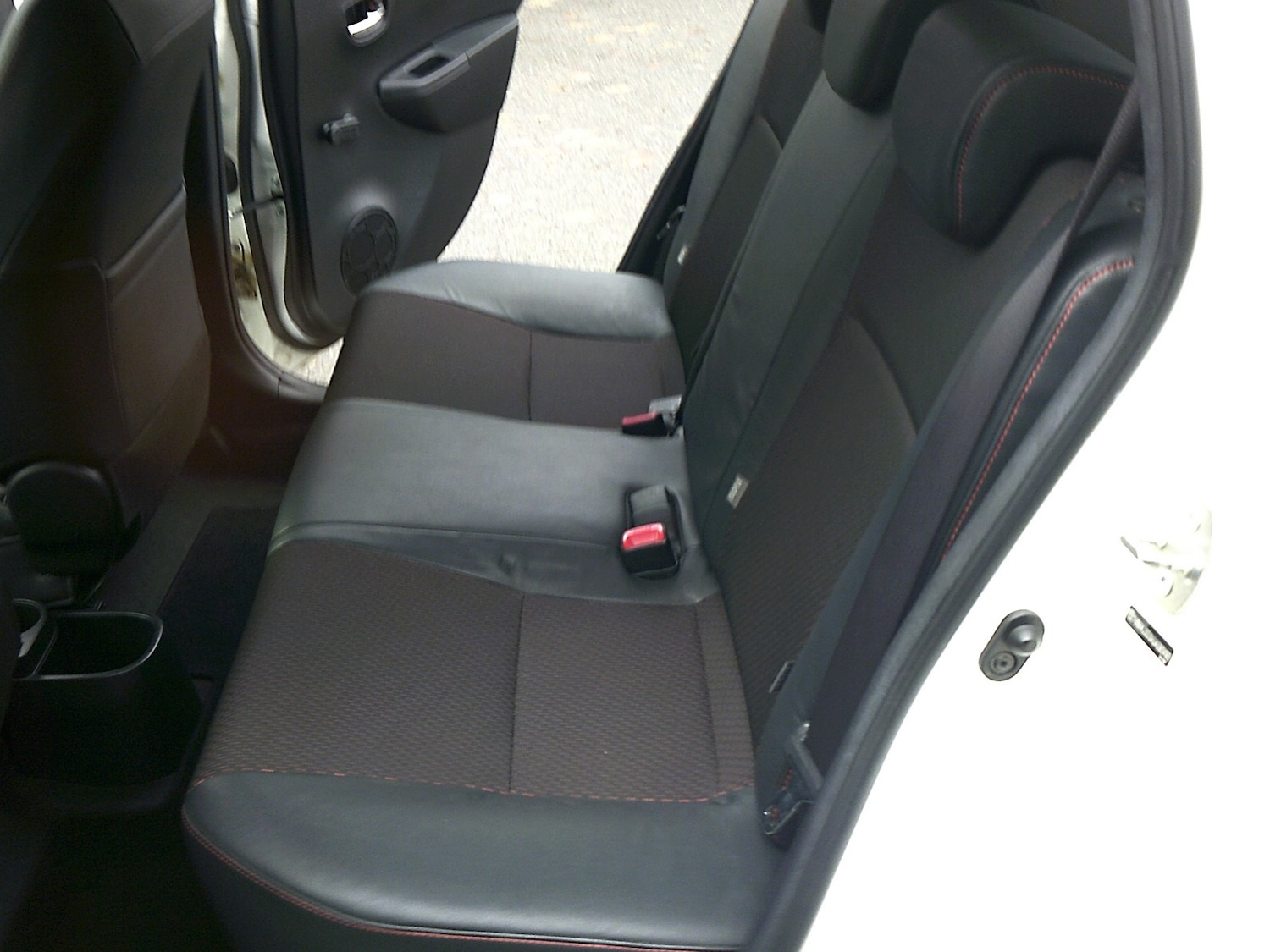 Used Toyota Yaris 2012 for sale - 76845428: Photo 7