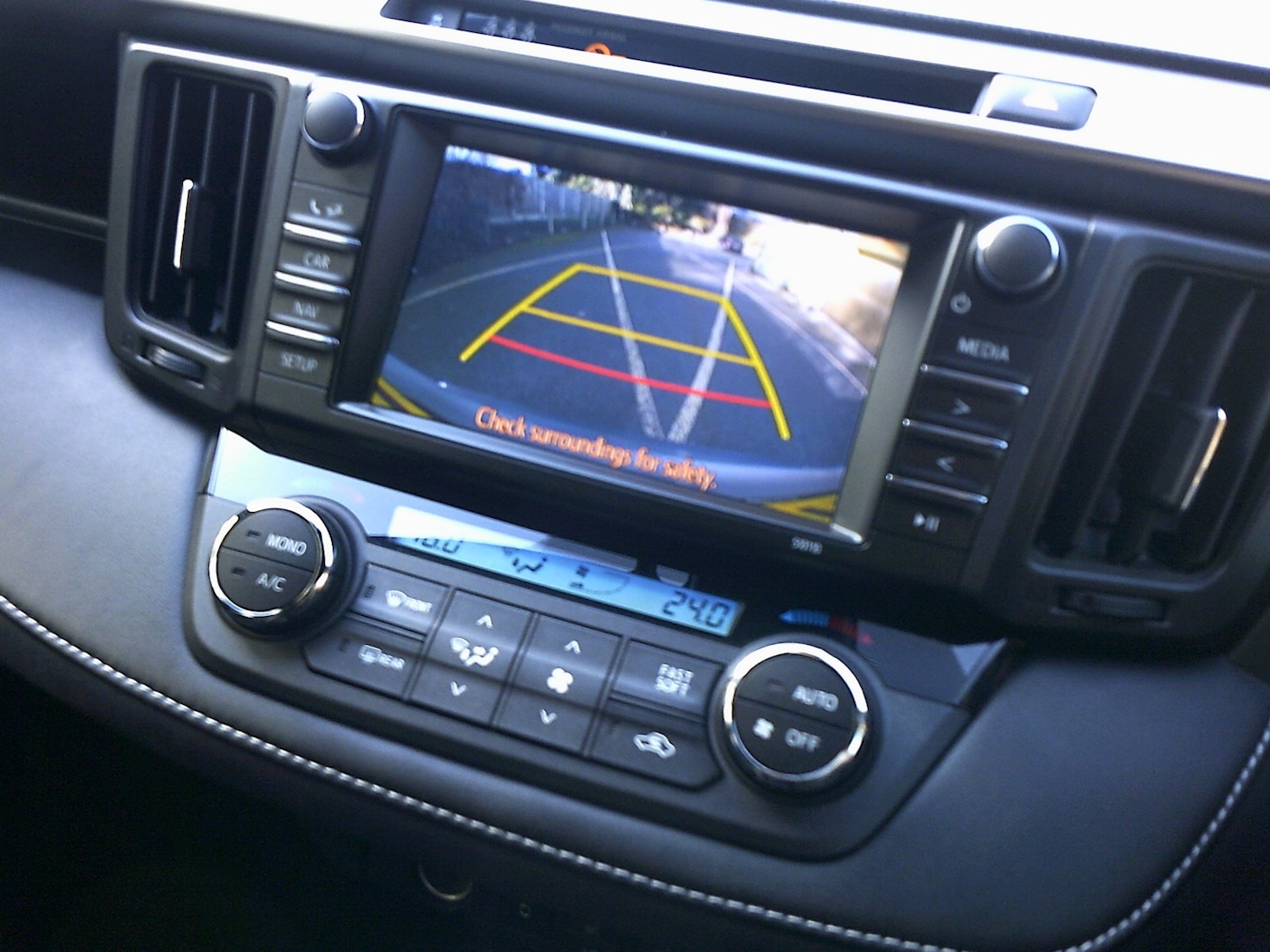 Used Toyota RAV4 2017 for sale - 77731069: Photo 12