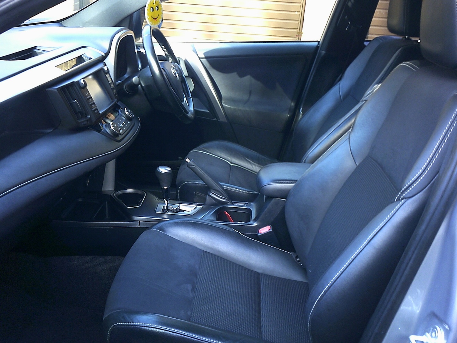 Used Toyota RAV4 2017 for sale - 77731069: Photo 15