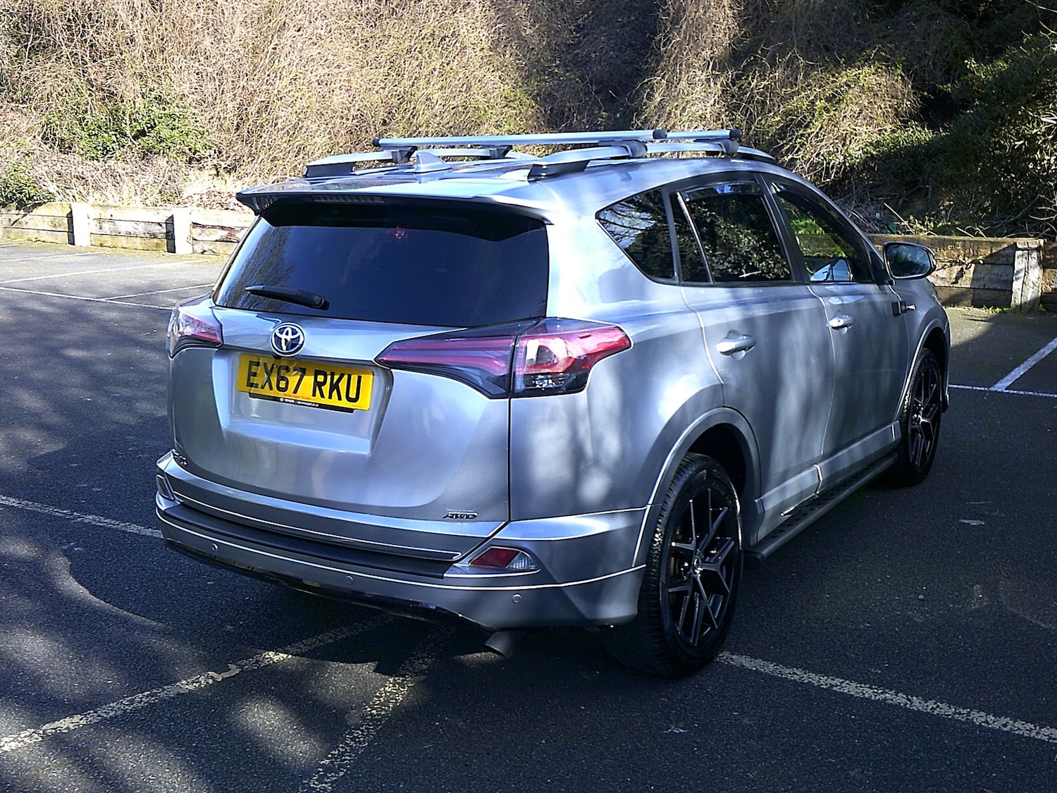 Used Toyota RAV4 2017 for sale - 77731069: Photo 3