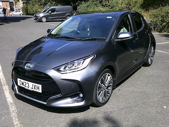 Used Toyota Yaris 2023 for sale - 79418232: Photo