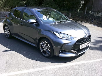 Used Toyota Yaris 2023 for sale - 79418232: Photo