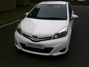 Used Toyota Yaris 2013 for sale - 79733161: Photo