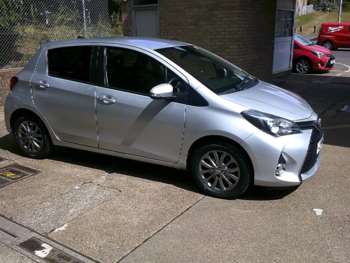 2016 (16) - 1.33 VVT-i Icon 5dr CVT