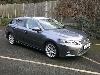 2018 (18) - 200h 1.8 Luxury 5dr CVT