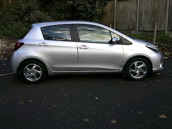 Used Toyota Yaris 2015 for sale - 76427859: Photo