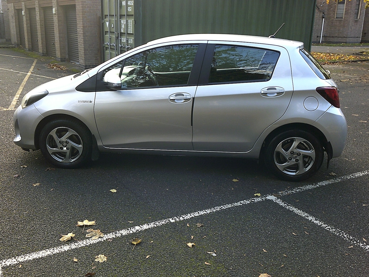 Used Toyota Yaris 2015 for sale - 76427859: Photo 4